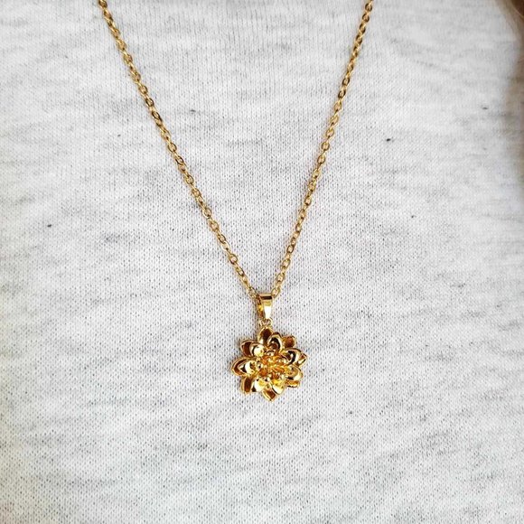 Fashion 18k Yellow Gold Plated Women Jewelry Lotus Flower Necklaces Pendant - Picture 2 of 6